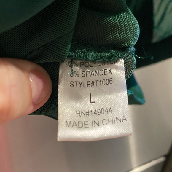 Two Piece Emerald Green Outfit - Picture 8 of 9